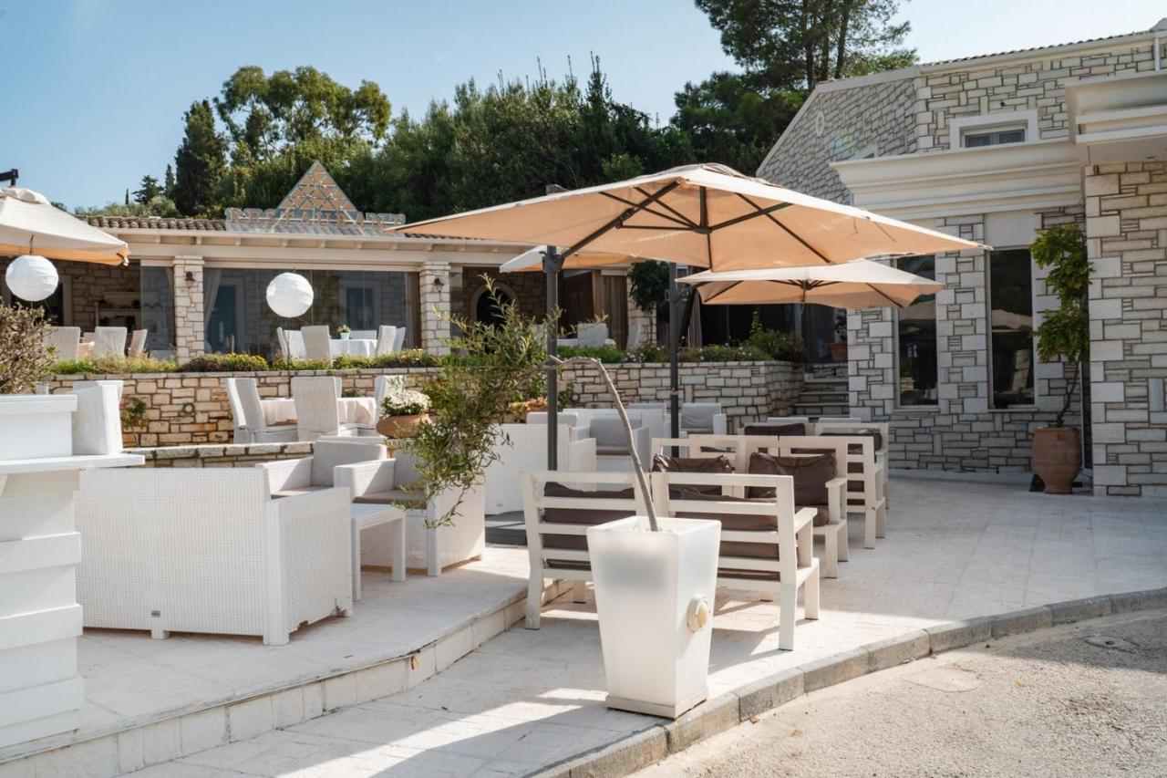 Neptune Sea House - Beachfront Agios Spyridon  Exterior foto